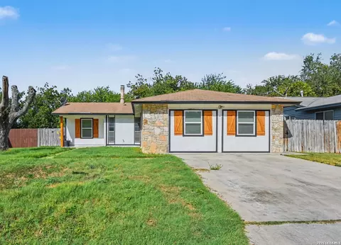5907 Cliffmore Dr, San Antonio, TX 78250
