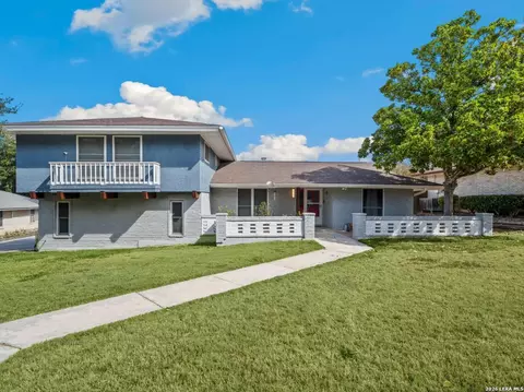 5907 Winterhaven Dr, Windcrest, TX 78239