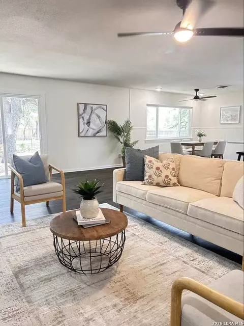 26 Sunrise Dr, Pleasanton, TX 78064