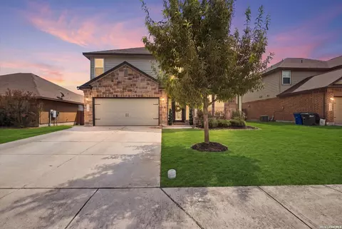 1344 Lauren St, New Braunfels, TX 78130