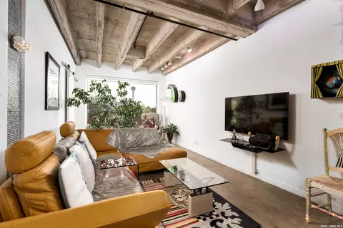 1115 S Alamo St UNIT 2413, San Antonio, TX 78210