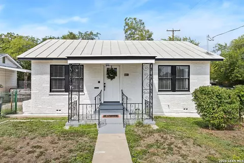 2055 E Crockett St, San Antonio, TX 78202