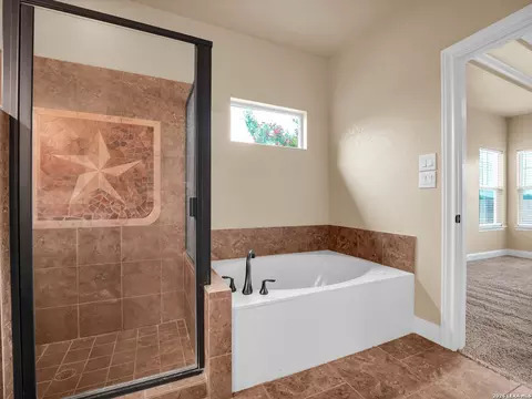 Bath - 16021 Ethans Xing, Lytle, TX 78052 photo 4 of 4