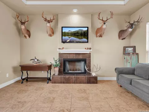 Living - 16021 Ethans Xing, Lytle, TX 78052 photo 5 of 5