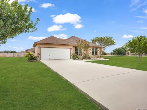 Exterior - 16021 Ethans Xing, Lytle, TX 78052 photo 7 of 13