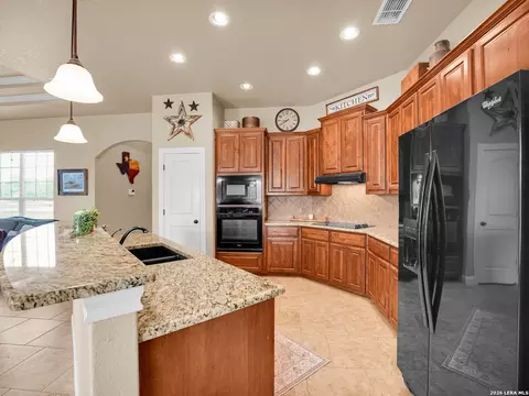 Kitchen - 16021 Ethans Xing, Lytle, TX 78052 photo 2 of 4