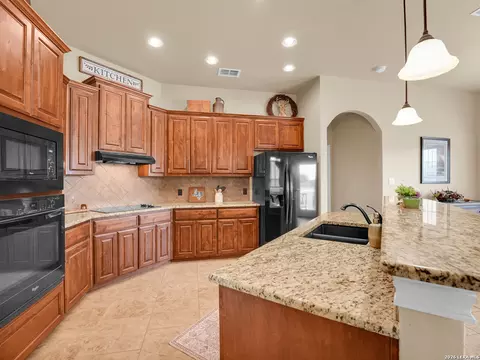 Kitchen - 16021 Ethans Xing, Lytle, TX 78052 photo 4 of 4