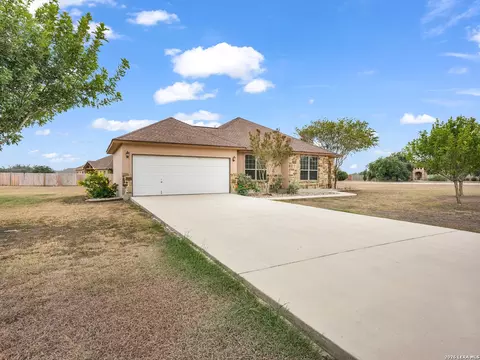 Exterior - 16021 Ethans Xing, Lytle, TX 78052 photo 8 of 13