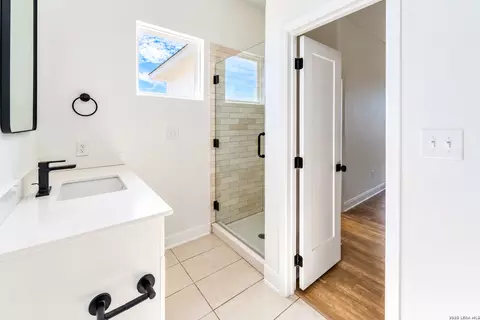 Bath - 5164 Comanche Dr, Temple, TX 76502 photo 4 of 4