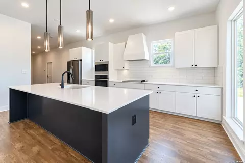 Kitchen - 5164 Comanche Dr, Temple, TX 76502 photo 2 of 2