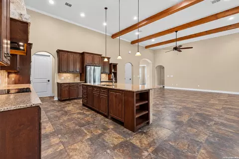 611 Shady Holw, New Braunfels, TX 78132