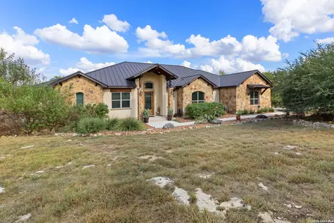 611 Shady Holw, New Braunfels, TX 78132