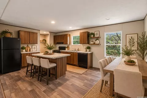 Kitchen - 172 County Road 2667, Devine, TX 78016 photo 1 of 3