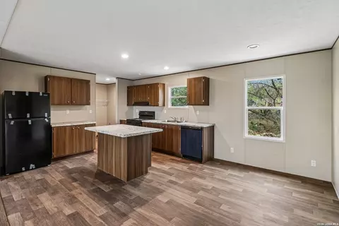 Kitchen - 172 County Road 2667, Devine, TX 78016 photo 3 of 3
