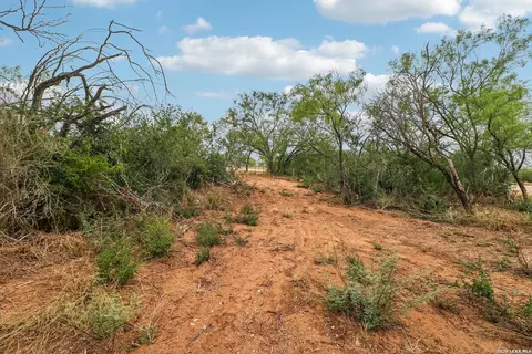 Other - 172 County Road 2667, Devine, TX 78016 photo 2 of 13