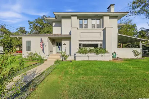 503 S Austin St, Seguin, TX 78155