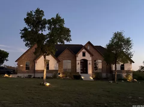711 Stone Loop, Castroville, TX 78009