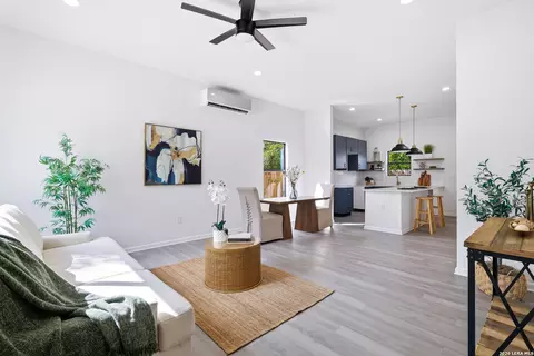 143 Vine St, San Antonio, TX 78210