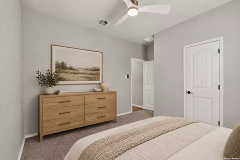 Bedroom - 560 Chaco Loop, Seguin, TX 78155 photo 5 of 7
