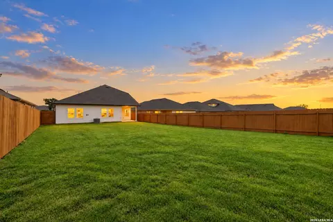 Exterior - 560 Chaco Loop, Seguin, TX 78155 photo 5 of 7