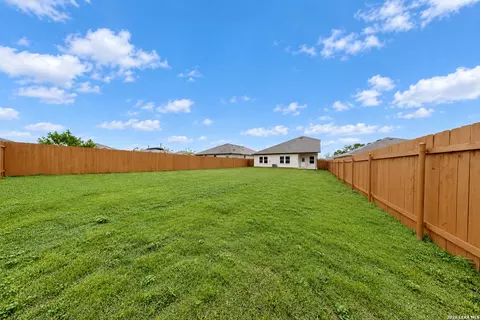 Exterior - 560 Chaco Loop, Seguin, TX 78155 photo 6 of 7