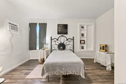 214 Cravens Ave, San Antonio, TX 78223