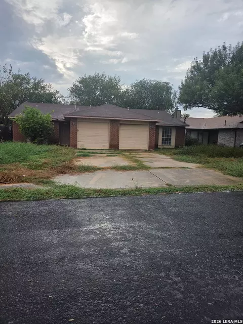 5711 Lochmoor, San Antonio, TX 78244