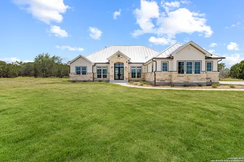 3828 Palomino Spgs, Bandera, TX 78003