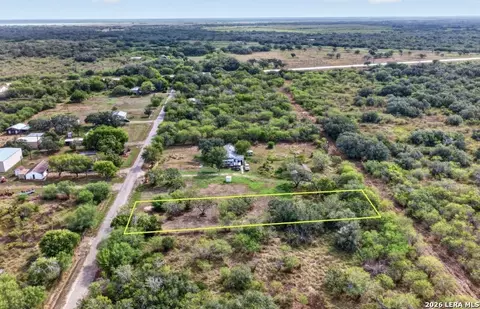 117 Ryan Rd, Refugio, TX 78377 photo 11