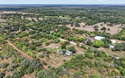 117 Ryan Rd, Refugio, TX 78377 photo 8