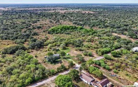 117 Ryan Rd, Refugio, TX 78377 photo 6