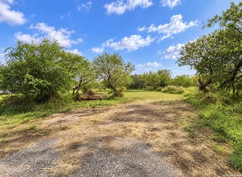 117 Ryan Rd, Refugio, TX 78377 photo 14