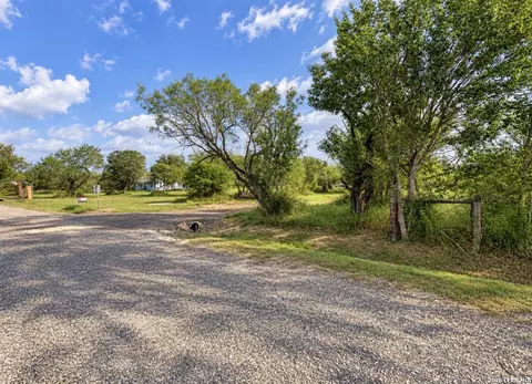 117 Ryan Rd, Refugio, TX 78377 photo 13