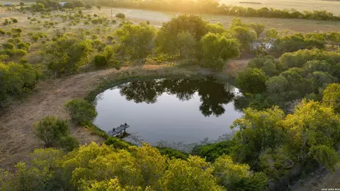 13407 Fm 1346, Saint Hedwig, TX 78152