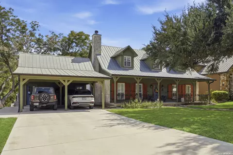 1735 Edgewater Fls, Canyon Lake, TX 78133