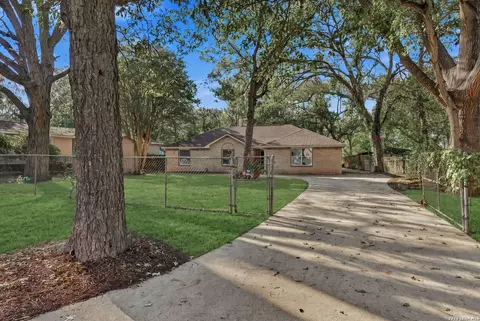 427 River Bend Dr, New Braunfels, TX 78130