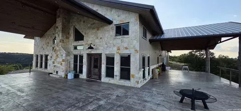 1578 Pvt 3375, Leakey, TX 78873