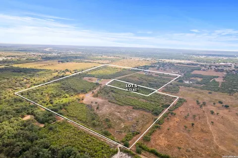 0 Paisano Trl #LOT 5, Beeville, TX 78102