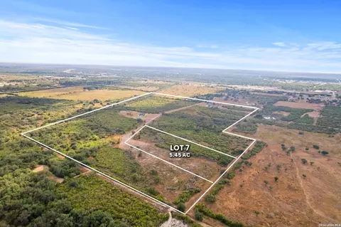 0 Paisano Trl #LOT 7, Beeville, TX 78102