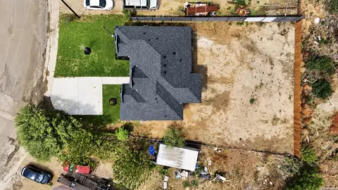 View/Area - 260 Park St, Eagle Pass, TX 78852 photo 6 of 8
