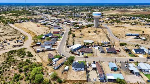 View/Area - 260 Park St, Eagle Pass, TX 78852 photo 8 of 8