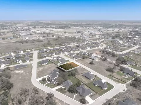 108 Ash Pkwy, La Vernia, TX 78121