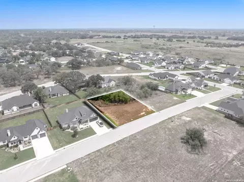 112 Ash Pkwy, La Vernia, TX 78121