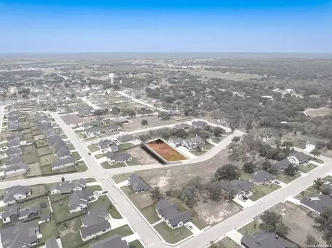 117 Chinaberry Hl, La Vernia, TX 78121