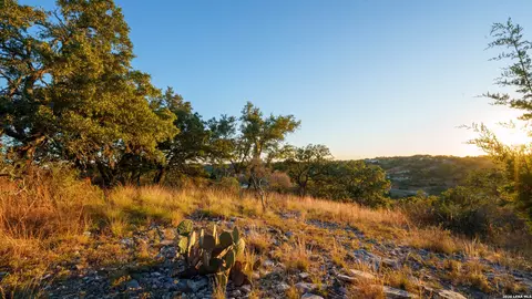 259 Lookout Pt, Comfort, TX 78013
