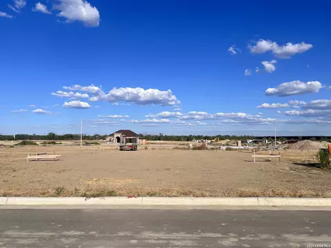 3107 Jacob Dr, Eagle Pass, TX 78852 photo 5
