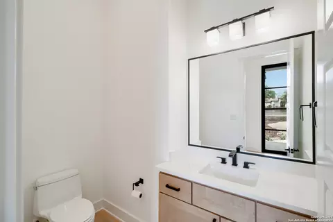 Bath - 430 Arthur Ct, Spring Branch, TX 78070 photo 5 of 5