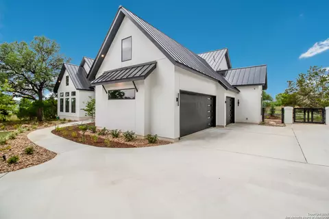 Exterior - 430 Arthur Ct, Spring Branch, TX 78070 photo 5 of 15