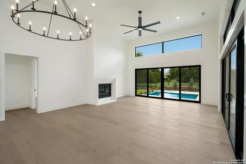 Living - 430 Arthur Ct, Spring Branch, TX 78070 photo 3 of 4