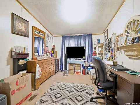 264 County Road 7710, Devine, TX 78016 photo 15
